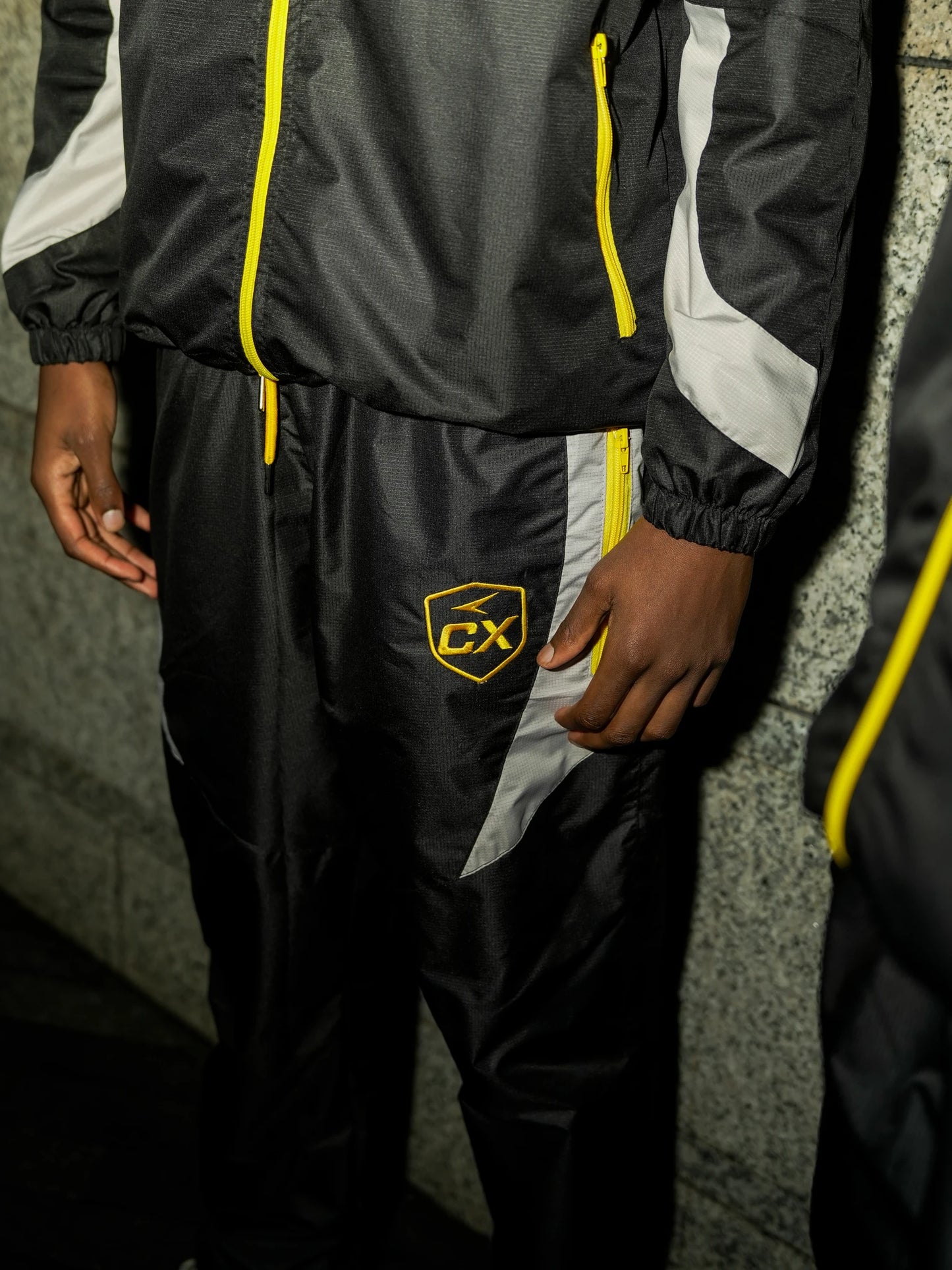 CX-NX-01 Black / Yellow Bottom