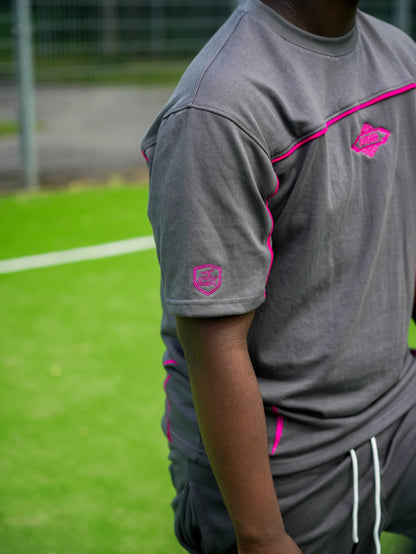 OUTWORK TEE // GREY/PINK