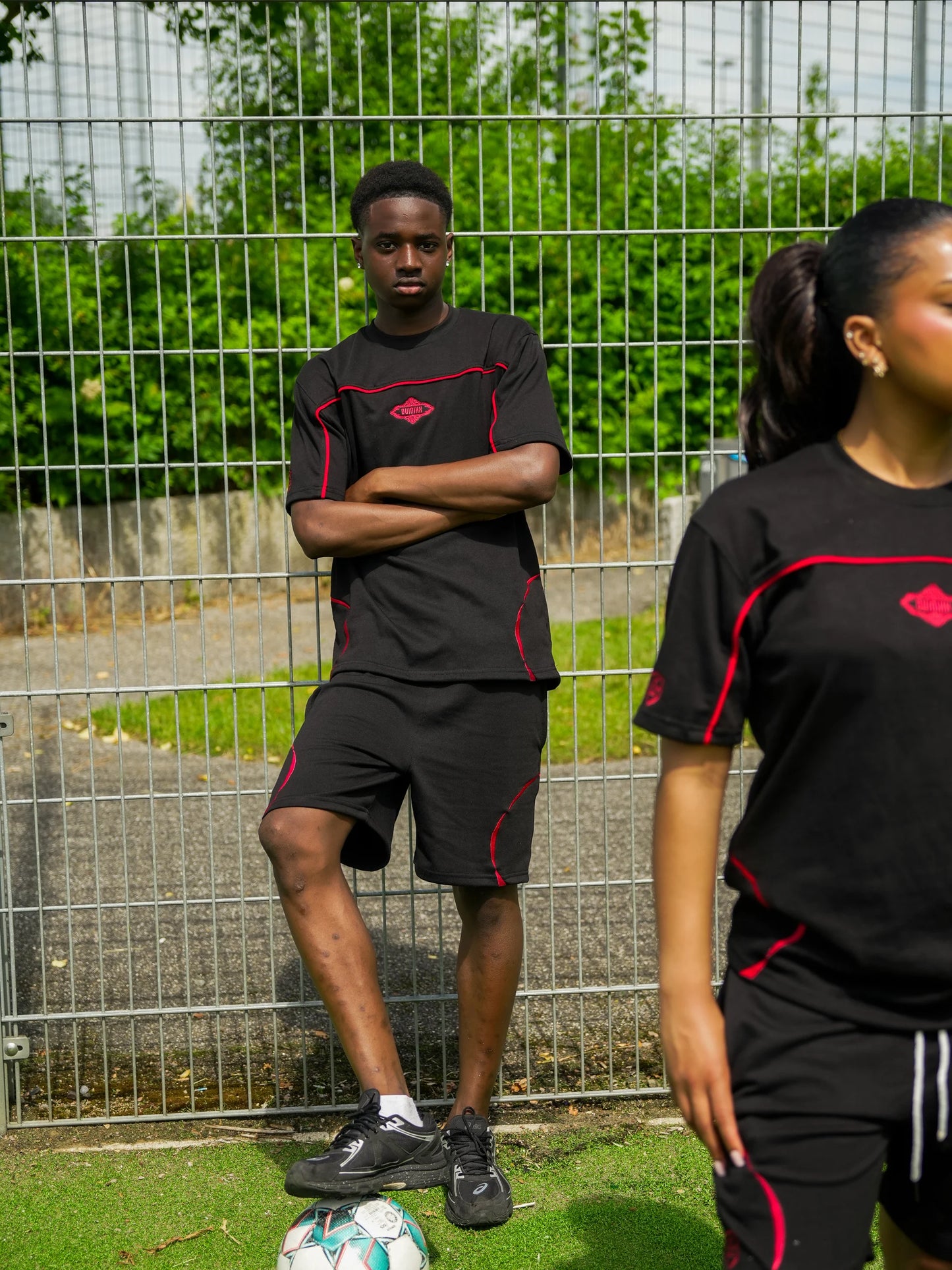 OUTWORK TEE // BLACK/RED