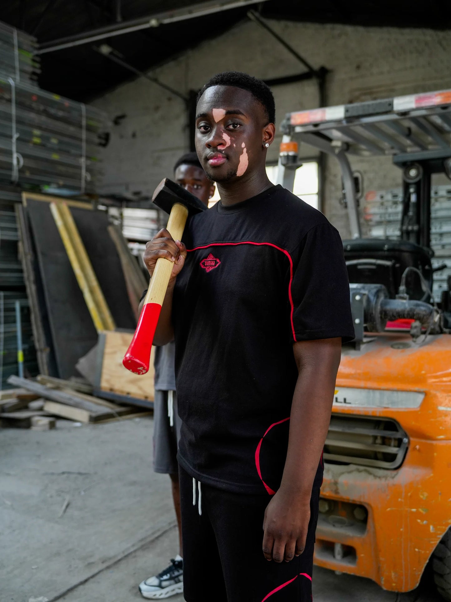 OUTWORK TEE // BLACK/RED
